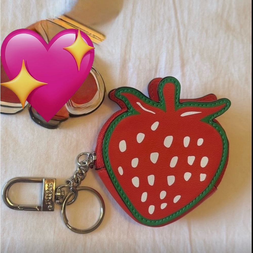 Victoria’s Secret Green 🍓Strawberry Keychain